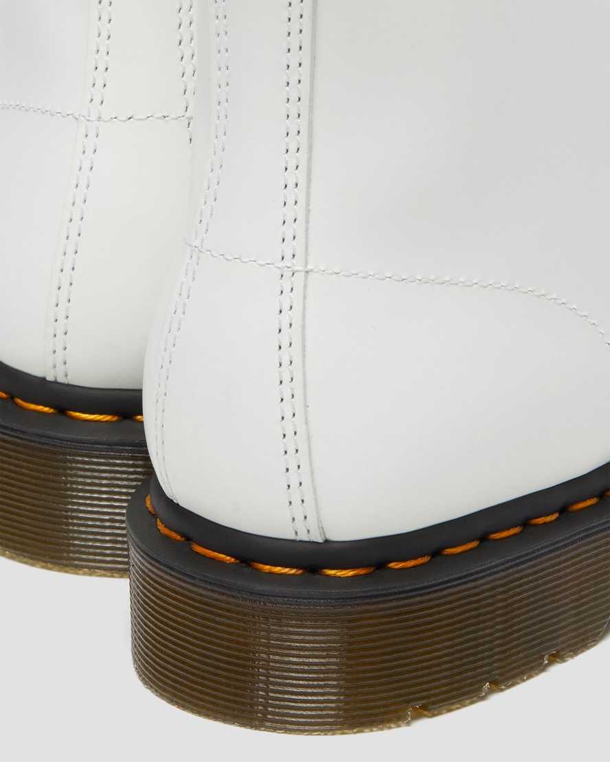 weiße dr. martens 101 yellow stitch smooth herren-ankle-boots