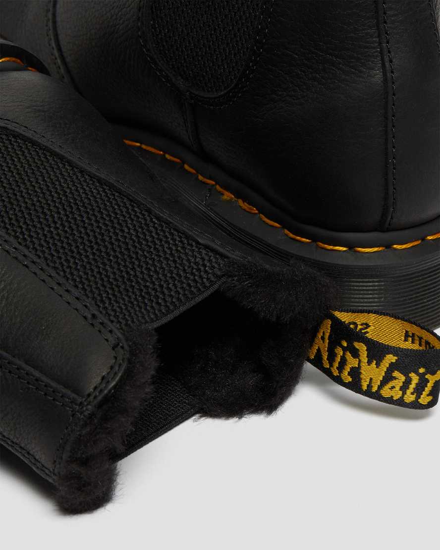 schwarze dr. martens 2976 chelsea boots für herren mit kunstfellfutter