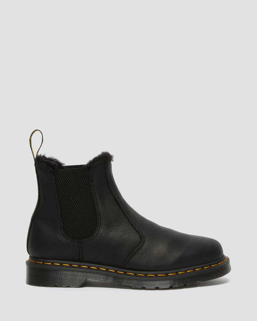 schwarze dr. martens 2976 chelsea boots für herren mit kunstfellfutter