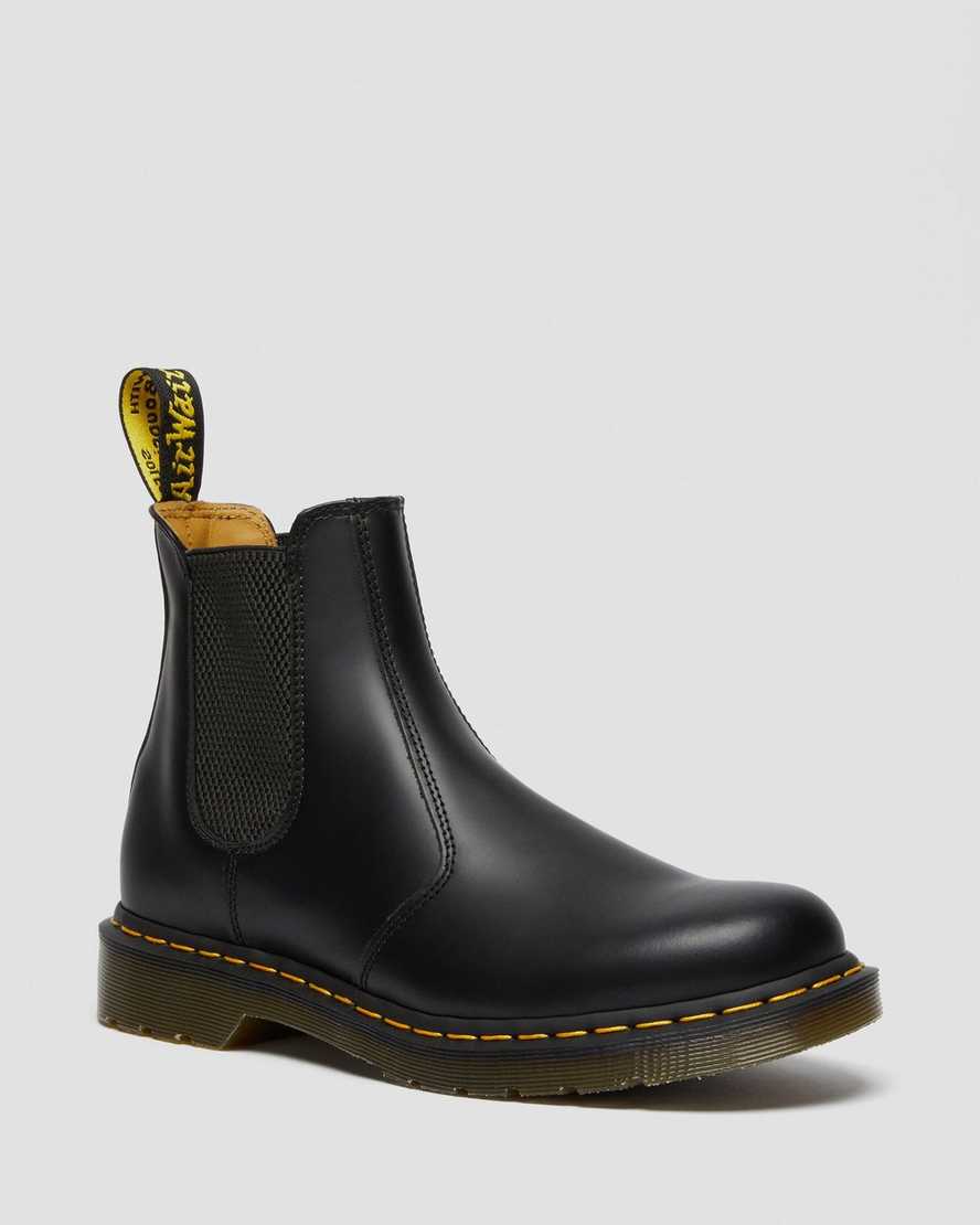 schwarze dr. martens 2976 chelsea boots mit gelben nähten für herren