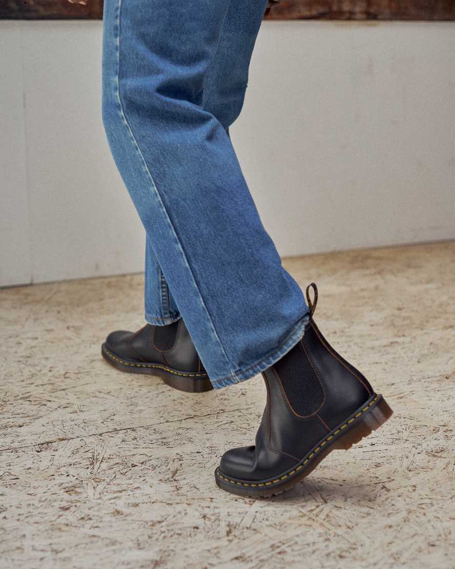 schwarze dr. martens 2976 vintage chelsea boots für herren hergestellt in england