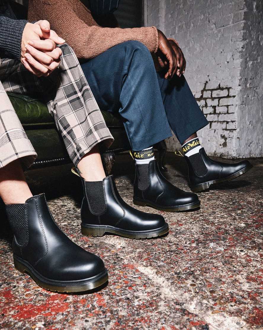 schwarze dr. martens 2976 smooth herren-chelsea-boots