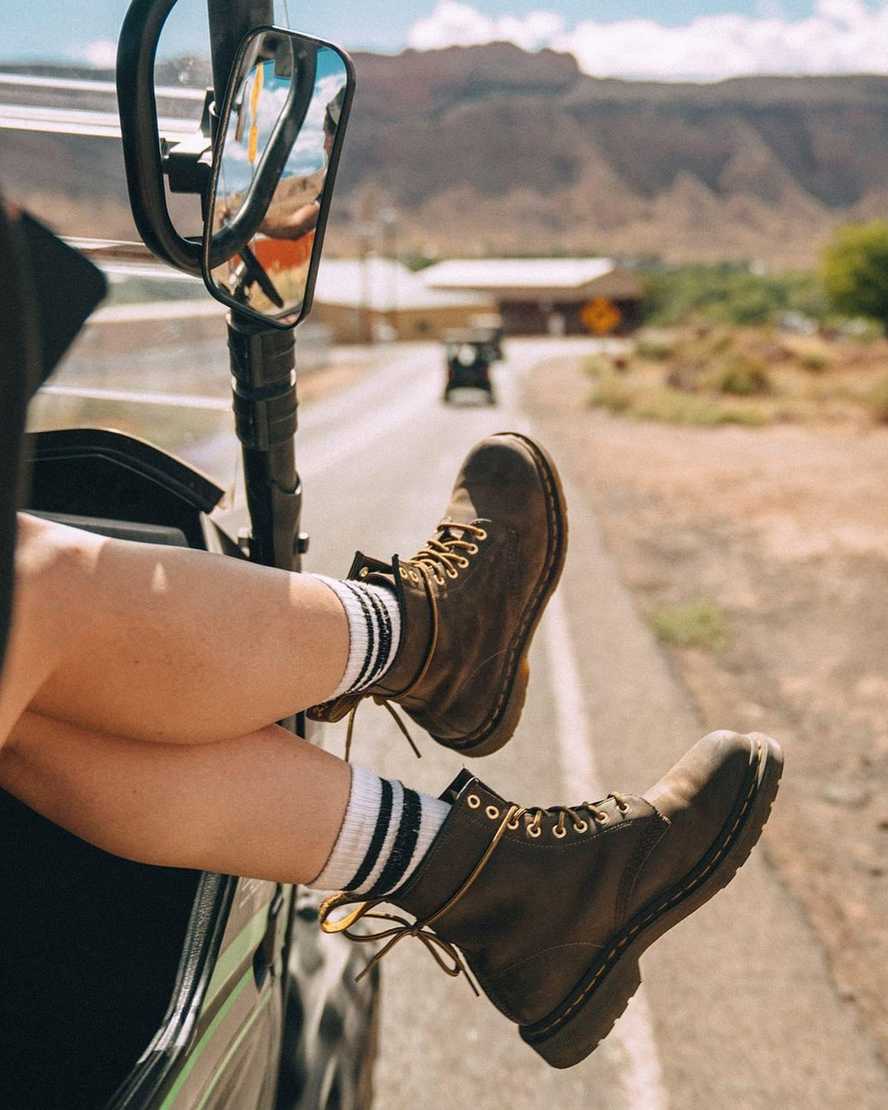 braune dr. martens 1460 crazy horse herren-schnürstiefel