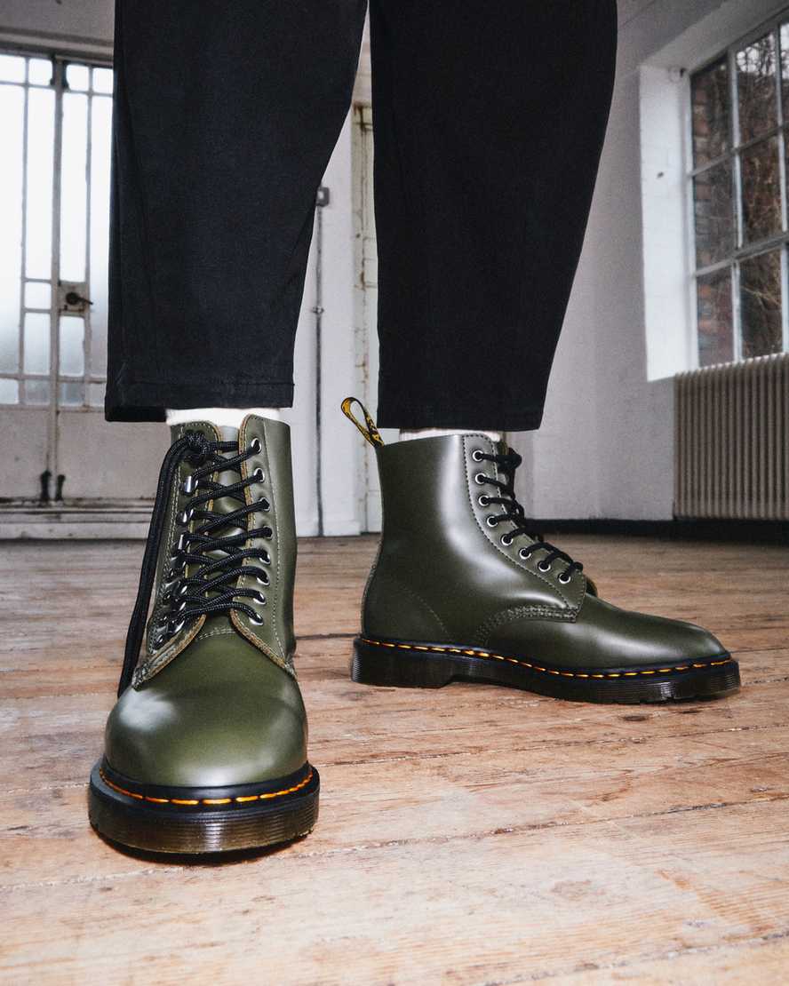 grüne dr. martens 1460 pascal verso smooth herren-schnürstiefel