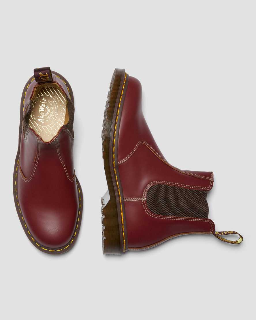 rote dr. martens 2976 vintage chelsea boots für damen hergestellt in england