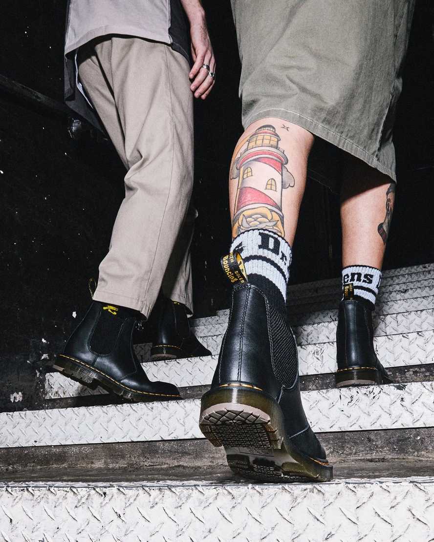 schwarze dr. martens 2976 rutschfeste chelsea boots für damen