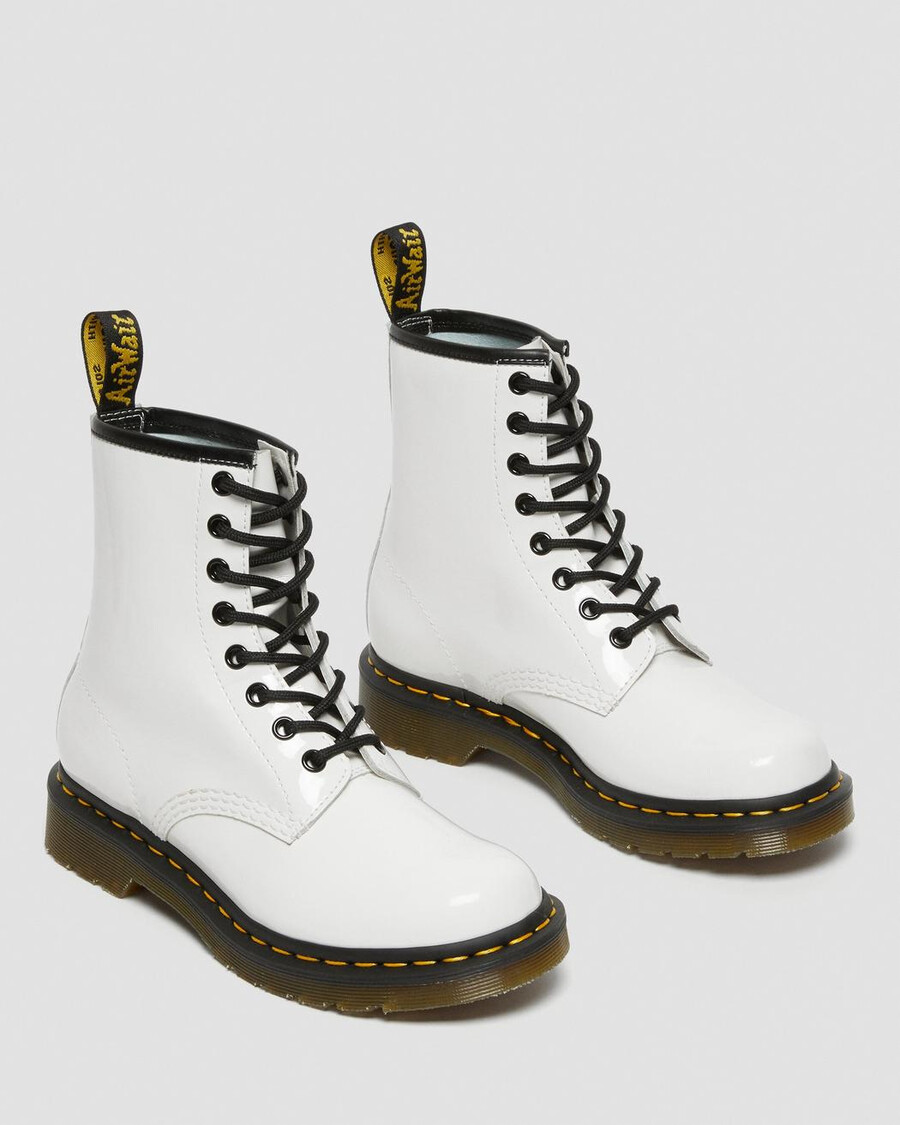 weiße dr. martens 1460 lackleder-schnürstiefel für damen