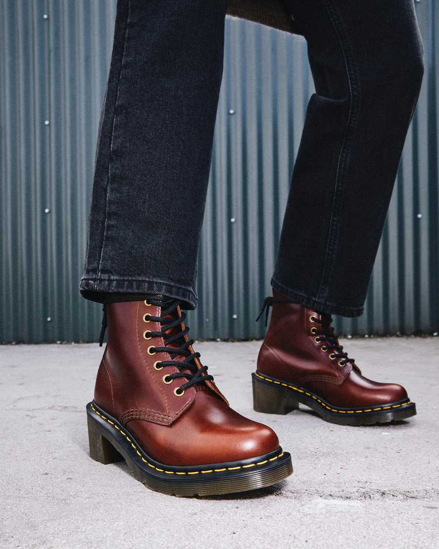 braune dr. martens clemency schnürstiefel für damen mit absatz