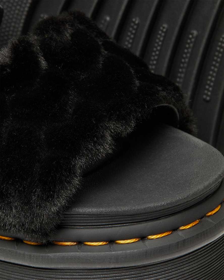 schwarze dr. martens voss plateau-sandalen für damen mit flauschigem kunstfell