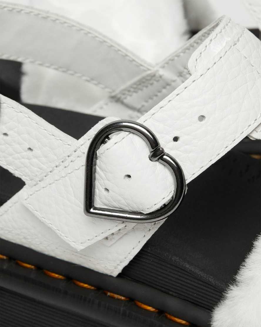 weiße dr. martens voss plateau-sandalen mit flauschigem kunstfellfutter für damen.