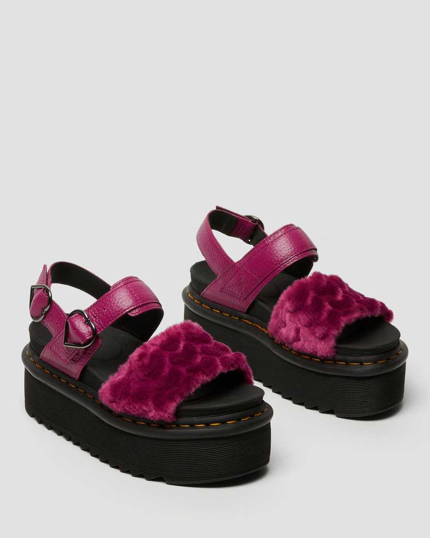 pinkfarbene dr. martens voss plateau-sandalen aus flauschigem kunstfell für damen
