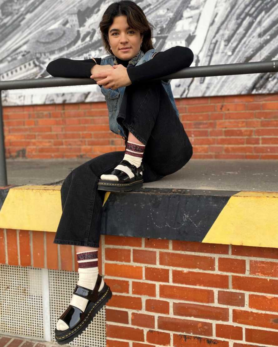 schwarze dr. martens voss lackleder-sandalen für damen mit riemen